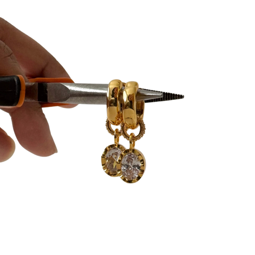 Arwa Drop Earrings